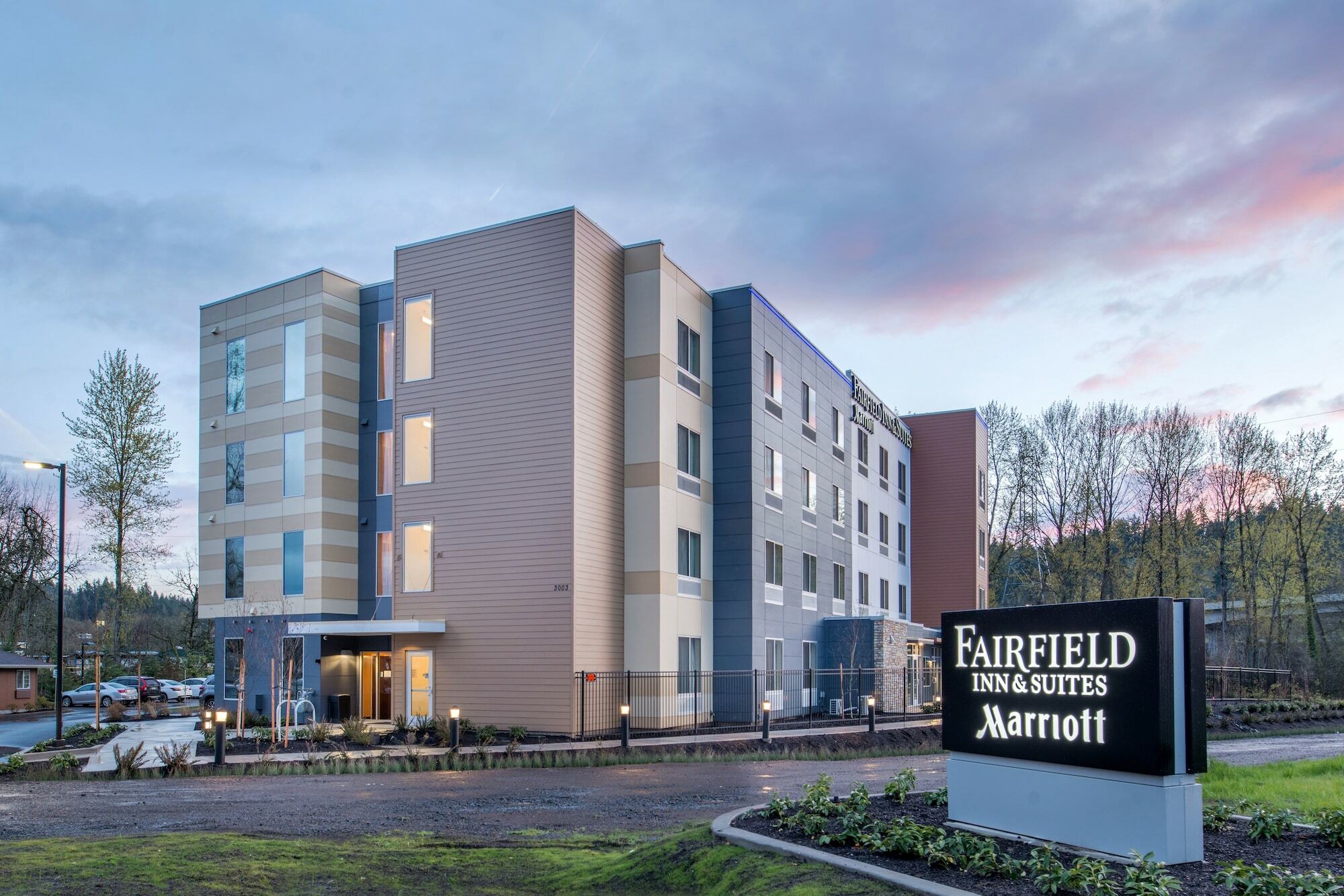 Fairfield Inn & Suites By Marriott Eugene East/Springfield Екстериор снимка